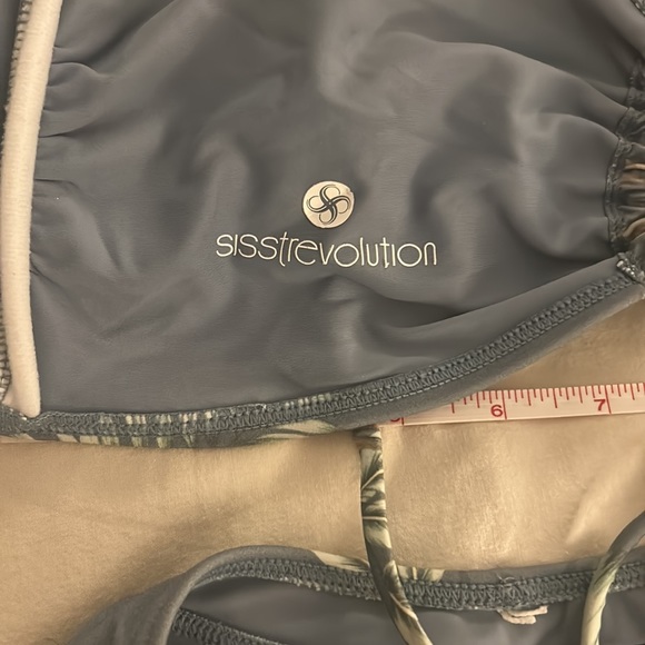 Bikini Set swim top and bottom size Medium - Picture 7 of 7